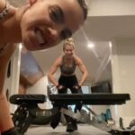 Jennifer Holland Instagram - Everyone just needs to get on @thefaria ‘s level. 💪🏻 #theengineer #harcourt #dcuniverse 🏋️: @paolomascitti