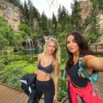 Jennifer Holland Instagram - Hiking our asses off, quite literally. #colorado I love you ❤️