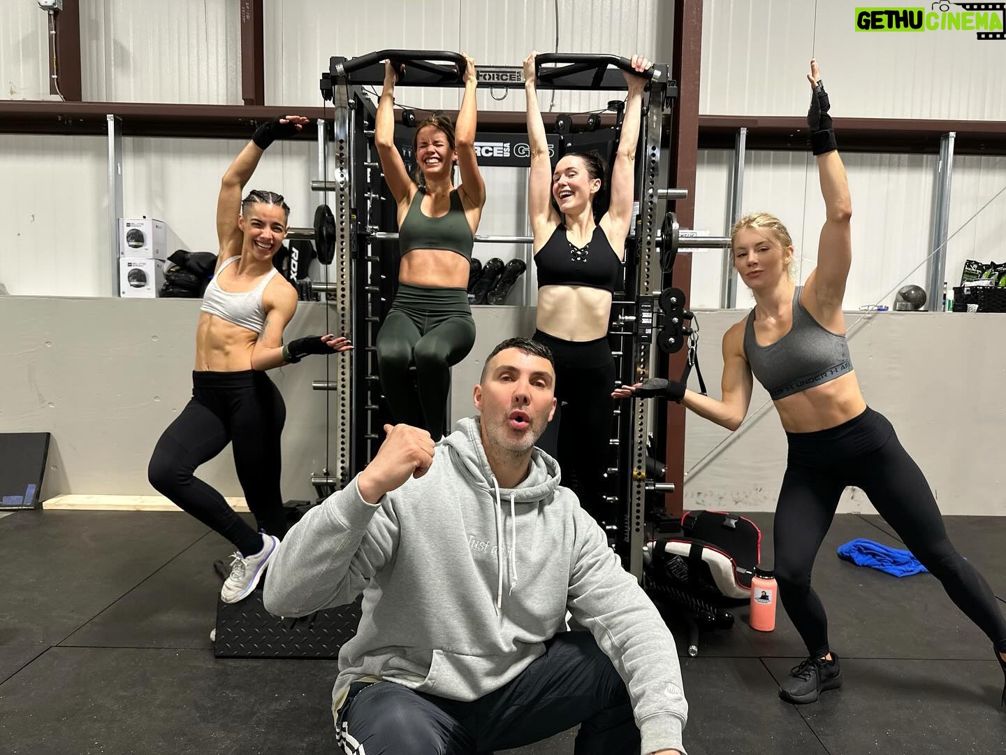 Jennifer Holland - 38.9K Likes - When the gorgeous ladies of @dcofficial #Superman invite you to workout with them and our personal trainer @paolomascitti at 6:45am, you DO NOT hesitate.
Okay, maybe you hesitate a little, but you do it without complaint.
Or, maybe you complain… an embarrassing amount.
Probably your under-eyes will never look the same.
But, definitely worth it. #worthit #bestcastever
#harcourt #emiliaharcourt #peacemaker #theengineer #angelaspica #eveteschmacher #loislane