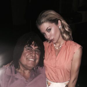 Jennifer Holland Instagram - Back in 2016, I got to work with an amazing group of people, most of whom I’m still friends with today! We spent months together in Memphis filming a tv show, playing a game I had never played before called corn hole, and stuffing ourselves into vintage clothing. The result? A labor of love about the early careers of Johnny Cash ( @kevinfonteyne ), Elvis ( @drakemilligan ) , Jerry Lee Lewis ( @christian_lees ) (and many more) and of course, the producer who started it all, Sam Phillips ( @chadmichaelmurray ), and his poor little wife Becky. (Me)

SUN RECORDS is back! And airing on @paramountplus for your viewing pleasure ❤️