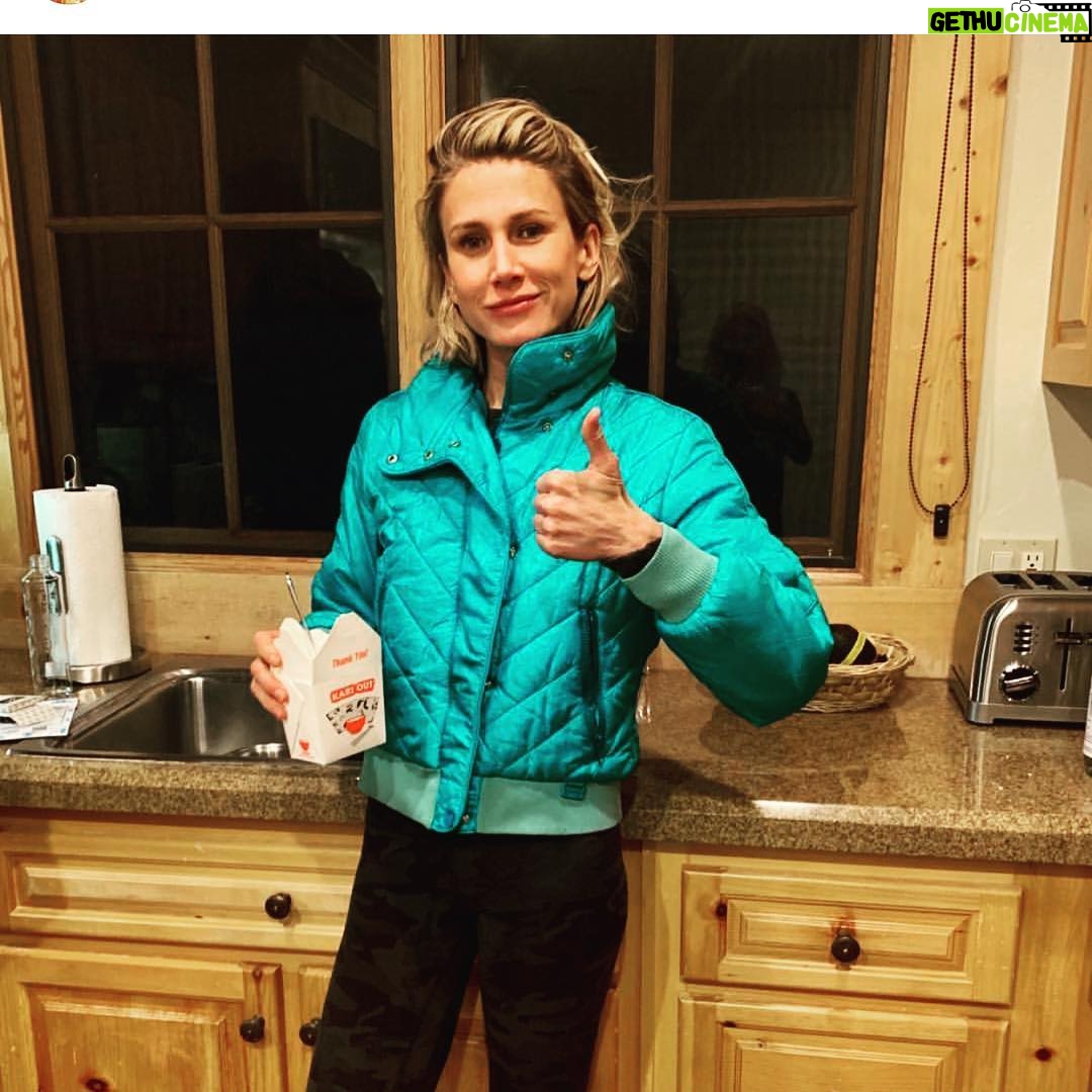 Jennifer Landon Instagram - Someone gave me this jacket and now I feel like I’m winning life. #jacket #ski #lifechoices
