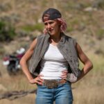 Jennifer Landon Instagram - Last week we learned what happens when you call Teeter a hick. What mayhem is in store for episode 5 of Yellowstone? I can’t say much, but @hassieharrison is gonna help us find out. @yellowstone @paramountnetwork #yellowstonetv #yellowstonepark