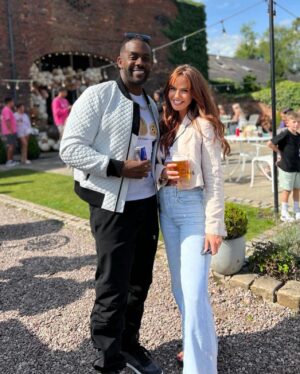 Jennifer Metcalfe Instagram - Thank u @chelseehealey and Ed for such a beautiful day ☀️💃🏻🎉 Gender reveal of the century. We loved it 🤍👩‍👦