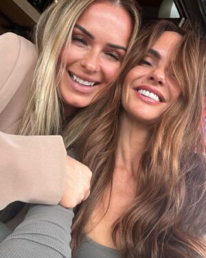 Jennifer Metcalfe Instagram - Salted rims and sunset grins 🍋‍🟩🌶️ ❤️