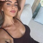 Jennifer Metcalfe Instagram - Eternally grateful for @brows_by_sarah_ talent. Next stop lazor hair removal 🌚