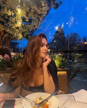 Jennifer Metcalfe Instagram - Back to base 💙