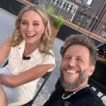 Jennifer Nettles Instagram – AQUÍ ESTAMOS!! Hemos esperado 6 años este momento!!! Poder compartir nuestra música juntos 
HERE WE ARE Familia !! We’ve been waiting for this moment for years…
We’re so happy to share our music 🎶 together!!
NO SE PIERDAN @latinamas  el 25 de abril .. estaremos cantando en VIVO nuestro primer single “LOVE’S STILL HERE”
WATCH US  LIVE at the @latinamas  we’ll be performing the first single “LOVE’S STILL HERE” of our upcoming ALBUM. “TIMELESS “ coming this summer ..thank U guys for having us !! #latinamas2024 

And listen to our Song in all your favorite Platforms that same night 
Nuestra canción estará disponible en todas las plataformas de música del mundo esa misma noche 
PRE SAVE LINK 🔗 in My BIO #linkinbio 

Gracias a todos !! El Amor Aún sigue aquí!!!
@onerpm @onerpmlatino @dynamodynamito @1111pr.agency @lauramejiacruz @ignaciomeyer22 @latinamas @jennifernettles @univision 

Cover photo @roddyer