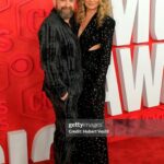 Jennifer Nettles Instagram - Mom and Dad are going on tour, babies. Pack your bags, cancel your therapists and come get this dopamine drip. #takemehometour H&M @ashleydonovan Styling @hayley_atkin_ Suit @christiancowan