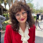 Jennifer Nettles Instagram - Mama says you better put on your best black patent shoes cause it’s Special Service this Sunday on @therighteousgemstones on @hbomax ! Aimee Lee makes her Season 2 debut! (For those of you who don’t know, this is me in my role as Aimee Lee Gemstone on the HBOmax tv series The Righteous Gemstones. She is an absolute gemstone in all the definitions! Go check it out this Sunday evening at 10:00pm on HBOmax!) 📷: @bryantology