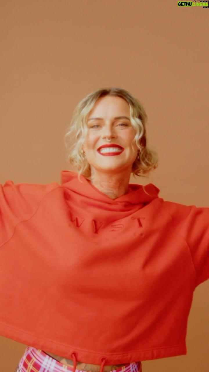 Jennifer Weist Instagram - ACHTUNG: Alle Bestellungen, die bis zum 20.12. um 9:00Uhr eingehen, werden noch bis Weihnachten ausgeliefert!