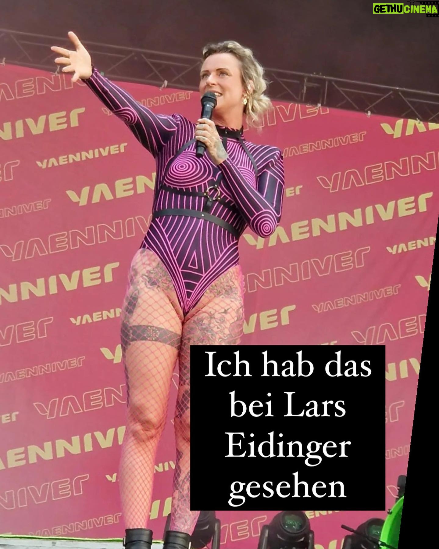Jennifer Weist - 15.4K Likes - Teil 2
Hab sehr doll gelacht 😂 Danke für eure Zusendungen!