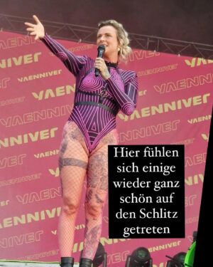 Jennifer Weist Instagram - Teil 2
Hab sehr doll gelacht 😂 Danke für eure Zusendungen!