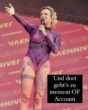Jennifer Weist Instagram - Leute ich brauche mehr davon 😂

📸: @ladieeh