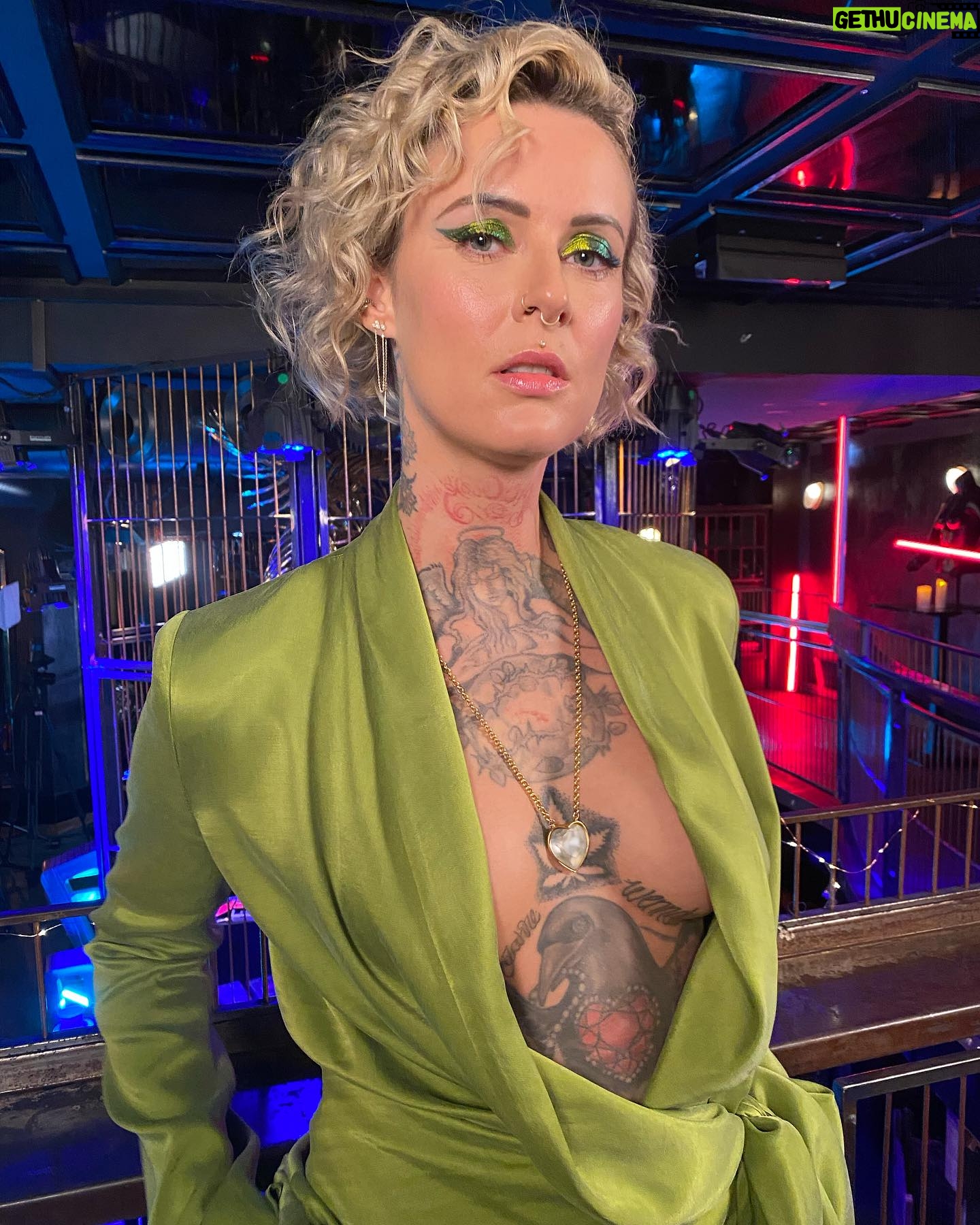 Jennifer Weist - 9.9K Likes - Heute Abend wirds wieder heiß 🔥 🥵
Lust auf Fetisch? Heute 22:20 Uhr auf RTL2.