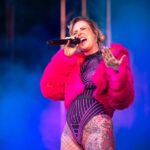 Jennifer Weist Instagram - „Nur 50% Konzert, aber dafür 200% Energie!“ Danke für eure Geduld! Ich hoffe es dauert nicht wieder 10 Jahre bis wir uns wiedersehen! Liebe geht raus ans @highfieldfstvl ❤️ 📸: @harlotssyndicate