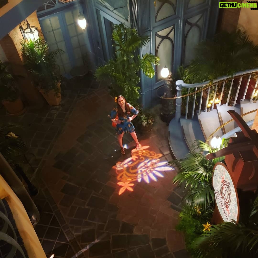 Jenny Nicholson - 5.7K Likes - CLUB 33