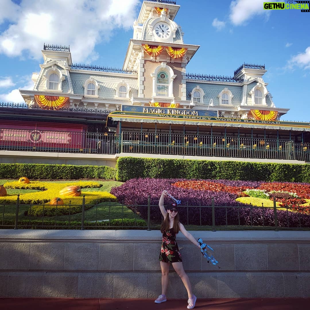 Jenny Nicholson - 6.4K Likes - My favourite Disney princess is Unnamed Na'vi