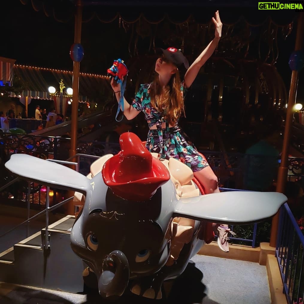 Jenny Nicholson - 5.3K Likes - LLLLLLET'S GET READY TO DUMBOOOOOOO - a real line in Tim Burton's Dumbo (2019)
