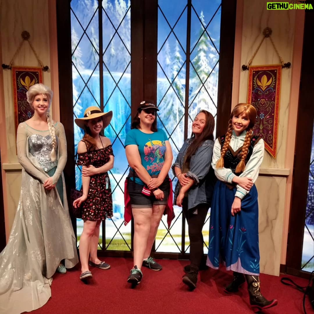 Jenny Nicholson - 1.4K Likes - If you don't know what to do with yourself when meeting the princesses, a fun power play is to mimic their pose