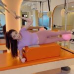 Jenny Cheng Instagram – 🩷
很喜歡來 @bpy_220 皮拉提斯器械課程
也是現在韓團 韓國明星最夯的運動了
有專業老師幫我調整姿勢、設定目標
也能知道自己身體哪部分要加強訓練
整間工作室只收女性的學員👩
可以很放鬆、毫無壓力的在這裡運動
我完全是泡芙人目前體脂肪29超高標
希望這個月能降體脂肪擁有完美的體態