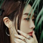 Jenny Cheng Instagram - @huangdamur @damur.fashion 「當時尚與藝術相遇，我們就找到了自由的彼岸。」 Outfit @huangdamur Jewelry @bulgari Hair @signs0303 Makeup @90jollymakeup Photographer @rockykao456 #DAMUR #AW24TPEFW #taipeifashionweek