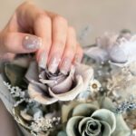Jenny Cheng Instagram - 🌹 花若盛開 蝴蝶自來 充實自己把自己顧好 自會有適合的人出現 對人不討好也不強求 屬於你的怎樣都趕不走 不屬於你的終究不屬於 👗 @wangwang.company 💅 @eviewenevie