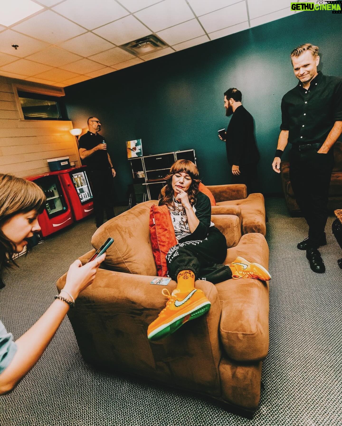 Jenny Lewis Instagram - tour nibbles w @postalservicemusic & @deathcabforcutie planking in florida!!! found a πΈ & tracksuit @vintageskinsco in pittsburgh screen test w @jimmytamborello @thewarholmuseum two graduates a fallen π© taking flight in @rodarte cape orlando magic πͺ @onlineceramics walks with pals dead dunks score in ATL DRIP DRIP new @postalservicemusic shirt by @lowlvl πΈ βs by @saladjockey & moi