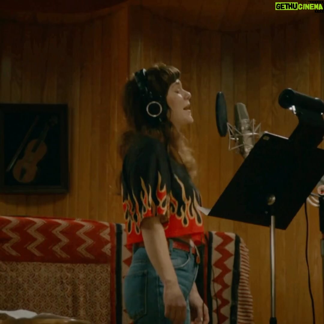 Jenny Lewis Instagram - Some of Nashville’s finest players & @jennydianelewis on @theswampdogg ‘s newest release “Count the Days” 🗓️ - out now everywhere!