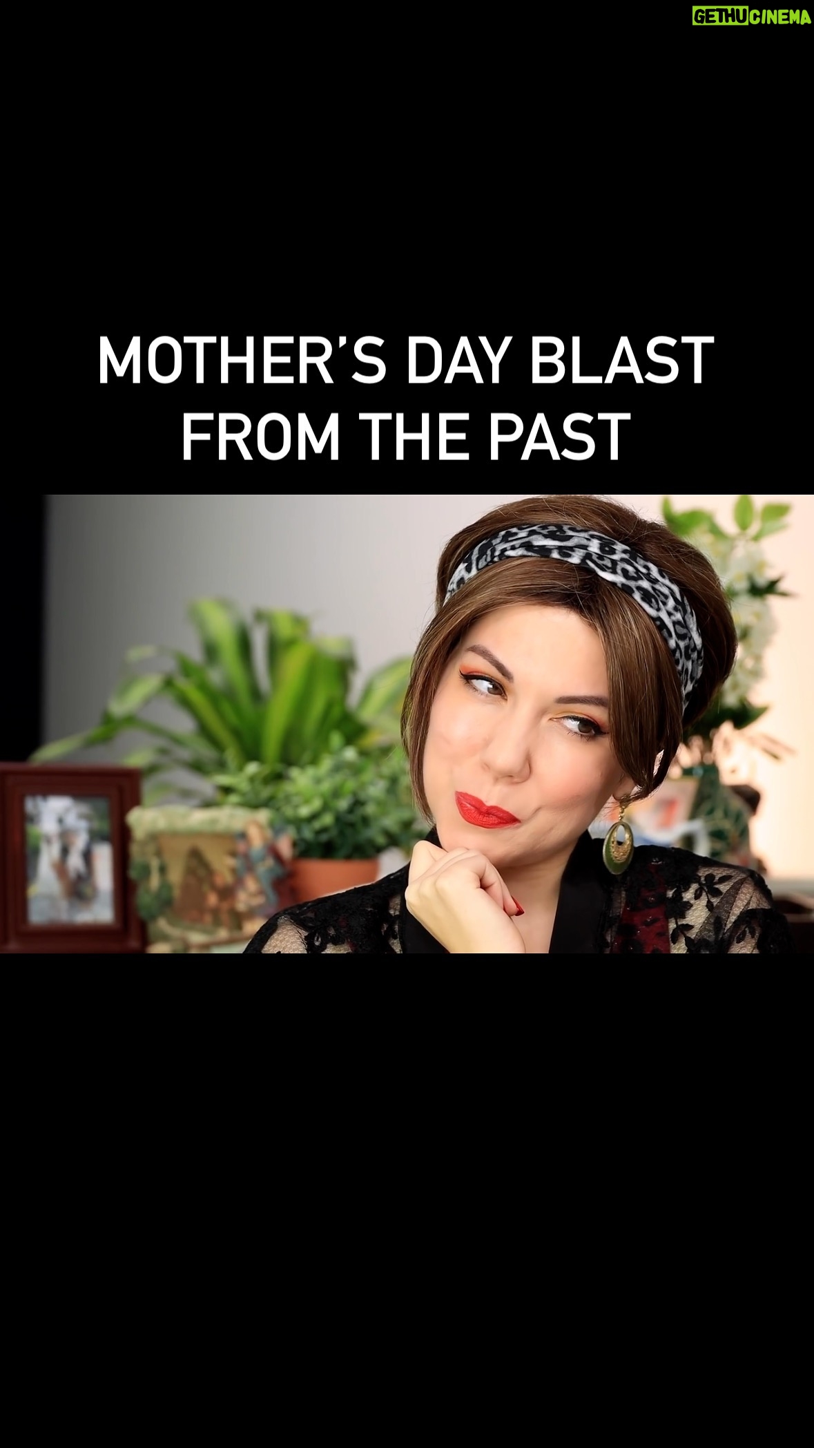 Jenny Lorenzo Instagram - In celebration of Mother’s Day, we visit Abuela’s Family for a blast from the past! What were they like in the ‘80s? #latinomemes #discoverpage #latinosbelke #latinamoms #latinamomsbelike #abuelasfamily #abuela #mothersday #nostalgia