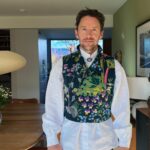 Jenny Skavlan Instagram - Egenreklame💚 En liten oppdatering på Fæstdrakten jeg syr til @fingern ! Det er fortsatt tid til å sy #fæstdrakt før 17.mai! På faebrik.no finner du mønster til voksne og barn og masse passende stoffer! Hurraaaa! 🇳🇴