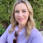Jenny Taft Instagram - Some thoughts while out on a walk! It’s never too early to think about planning for your future! Check the link in my bio for more info! @robinhoodapp #robinhoodpartner