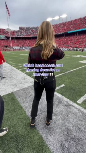 Jenny Taft Instagram - One of my favorite parts of the job! 🏃‍♀️ 

#workinsports #sportsreporter #cfb #football