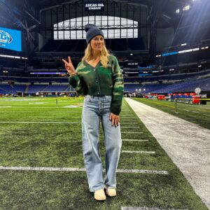 Jenny Taft Instagram - How is it already the Big Ten Champ game tomorrow?

Time flies when you’re having fun! 🙈