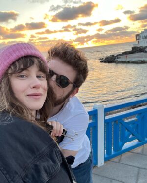 Jenovéfa Boková Instagram - 32 let na tomhle světě

Děkuju ti živote! I za to, že někdy pěkně zkoušíš co člověk vydrží, ale bez toho by byla nuda a člověk by stál na místě. ✌🏻❣️