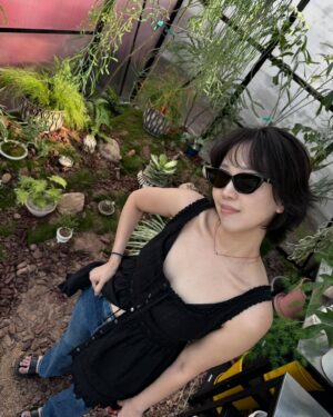 Jeon Hye-jin Instagram - 올해도 무탈함을 감사하며 이번 생일은 나으 소중한 가족들 친구들 주변의 행복을 빌어볼게요 🙏
항상 고마와 🖤