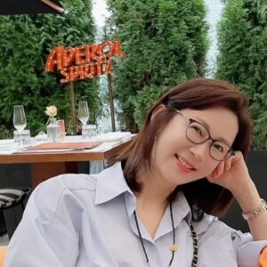 Jeon In-hwa Instagram - 세상착한~내 막내 여동생❤️❤️
오랜만에 맛난 브런치타임~🍎🍊🥧☕🍨

추석 명절 가족들과 넉넉하고 푸근하고 사랑과행복이 넘치는 시간 많이 누리세요^^