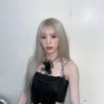 Jeon Hee-jin Instagram - Music bank 출격 완료! 😎💰✨