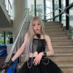 Jeon Hee-jin Instagram - Music bank 출격 완료! 😎💰✨