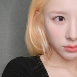 Jeon Hee-jin Instagram - 금발(이었던) 머리.