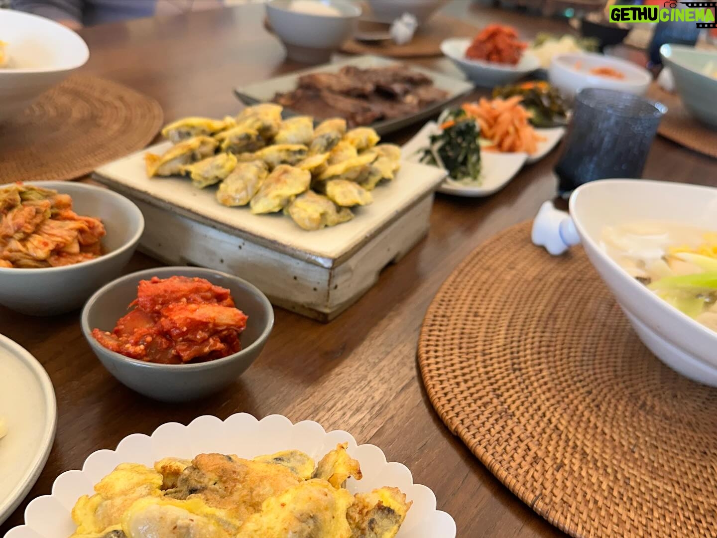 Jeon Hye-bin Instagram - 따듯하고 행복한 새 해를 잘 맞이하셨기를🙏🫶🏻❤️
