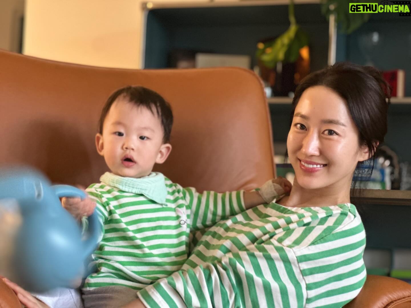Jeon Hye-bin Instagram - 따듯하고 행복한 새 해를 잘 맞이하셨기를🙏🫶🏻❤️