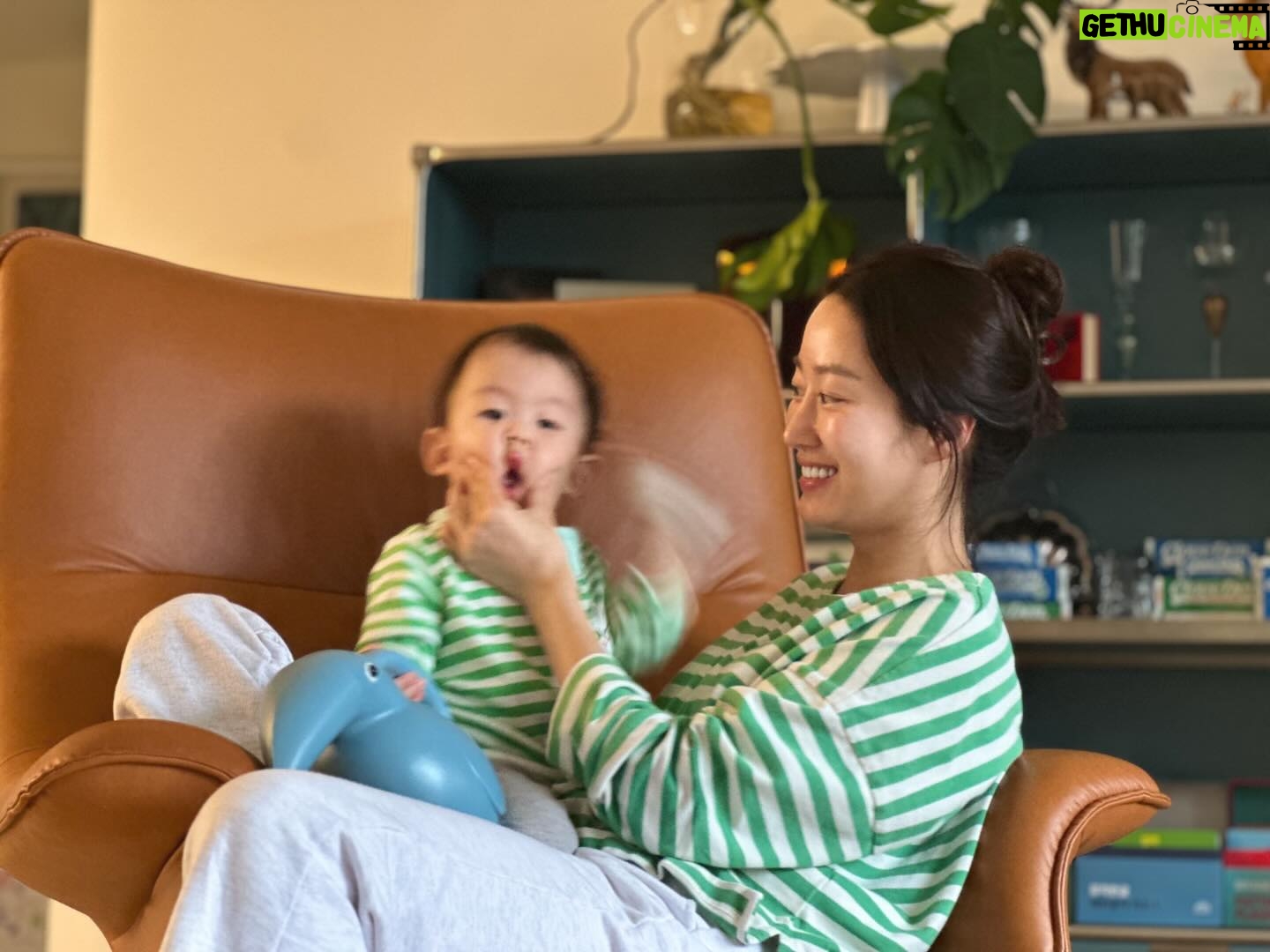 Jeon Hye-bin Instagram - 따듯하고 행복한 새 해를 잘 맞이하셨기를🙏🫶🏻❤️