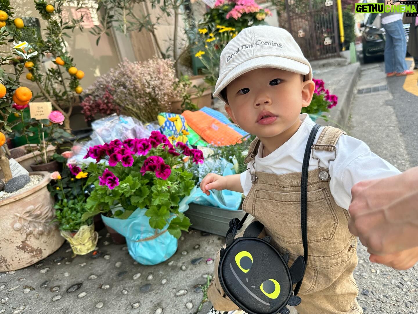 Jeon Hye-bin Instagram - 아침 점심 저녁 바쁜 토요일은 원래 내스타일 아니긴 한데 이런 토욜은 참 좋다🎈