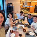Jeon Hye-bin Instagram - 복가지야 복 많이많이 담아서 나와😍😍😍 스무살때 부터 만나 딸 보듯 봐 온 아기 같았던 아유미가 연분을 만나 결혼해 지혜로운 아내가 되고 이제 엄마되기 두달전 ❤️ 눈물나게 가슴벅차게 축복하고 사랑해🙏❤️✨ #엉동이가작고예쁜너같은요자 이제는 가지엄마 #왕궁뎅이 #가지야곧만나자🍆🍆