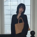 Jeon So-nee Instagram - 🖤🍮🖤 @prada #PradaGalleria #adv