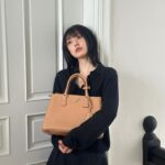 Jeon So-nee Instagram - 🖤🍮🖤 @prada #PradaGalleria #adv