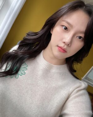 Jeong Da-eun Instagram - 웃어 쫌…. 셀카긴장녀