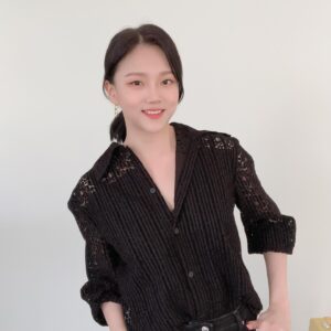 Jeong Da-eun Instagram - 오랜만이죠😚 모두 감기조심😷