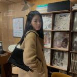 Jeong Da-eun Instagram - 🤎😽