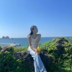 Jeong Da-eun Instagram - 여름 끝자락 제주에서 .. 🌴💚